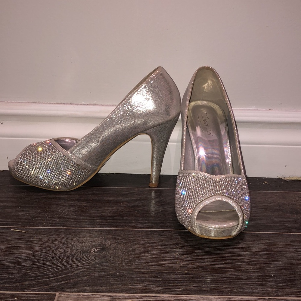 Silver sparkly Heels